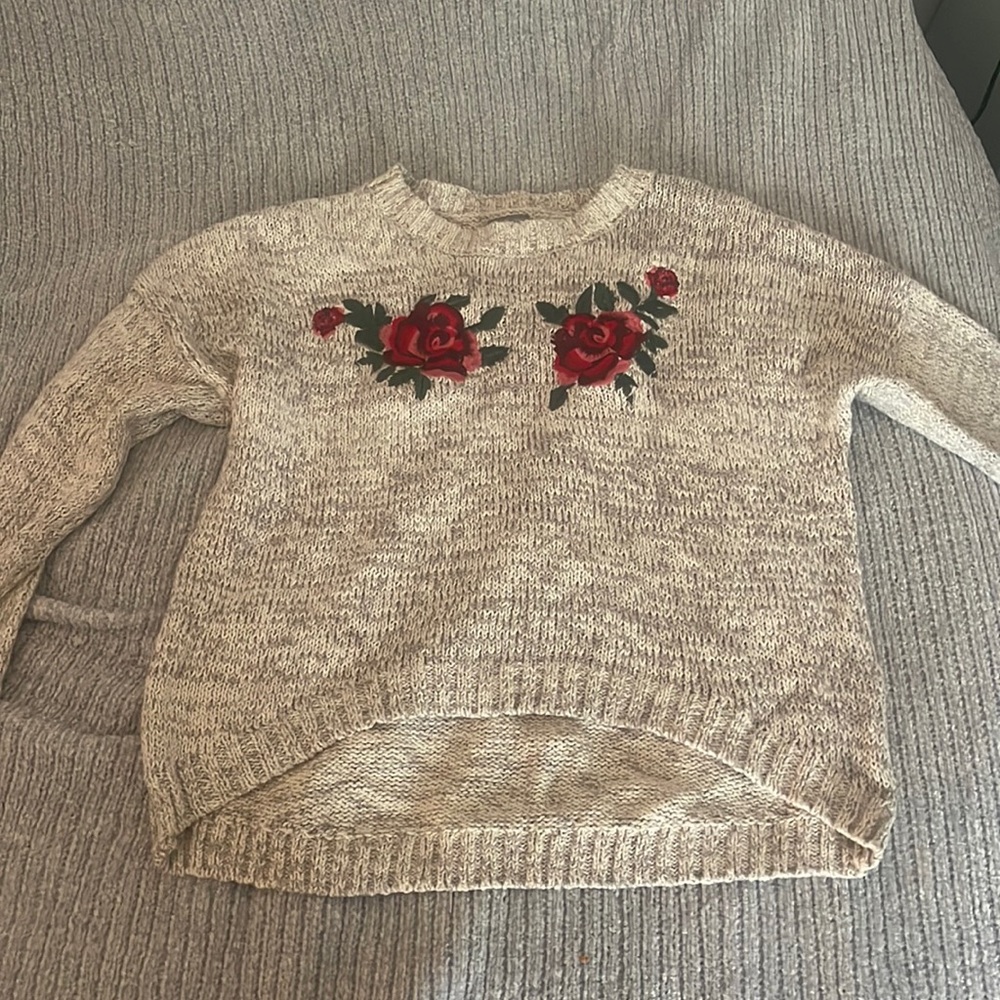 ROSE SWEATER CHARLOTTE RUSSE